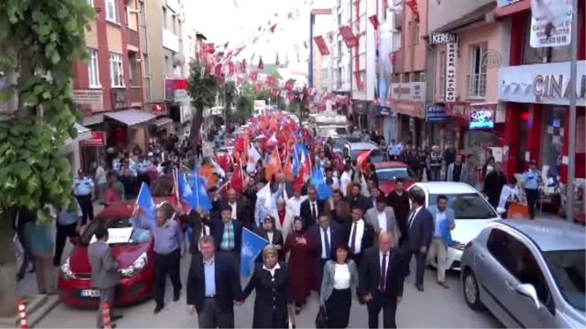 AK Parti Bilecik Teşkilatı\'ndan "Büyük Bilecik" Yürüyüşü