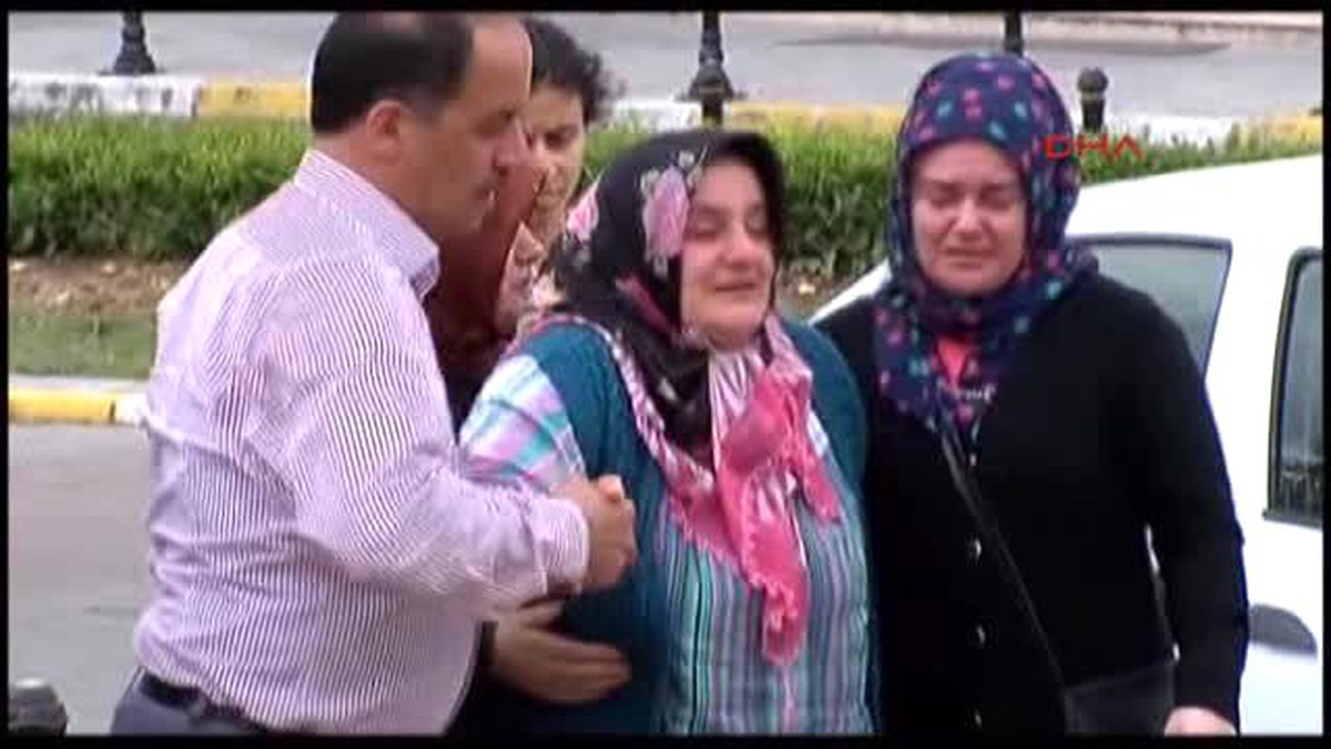 Annesinin Elinden Kurtulan 2,5 Yaşındaki Emir\'e Minibüs Çarptı