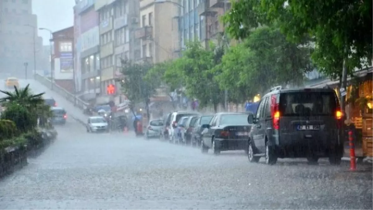 Batı Karadeniz\'de Kuvvetli Yağış Alarmı