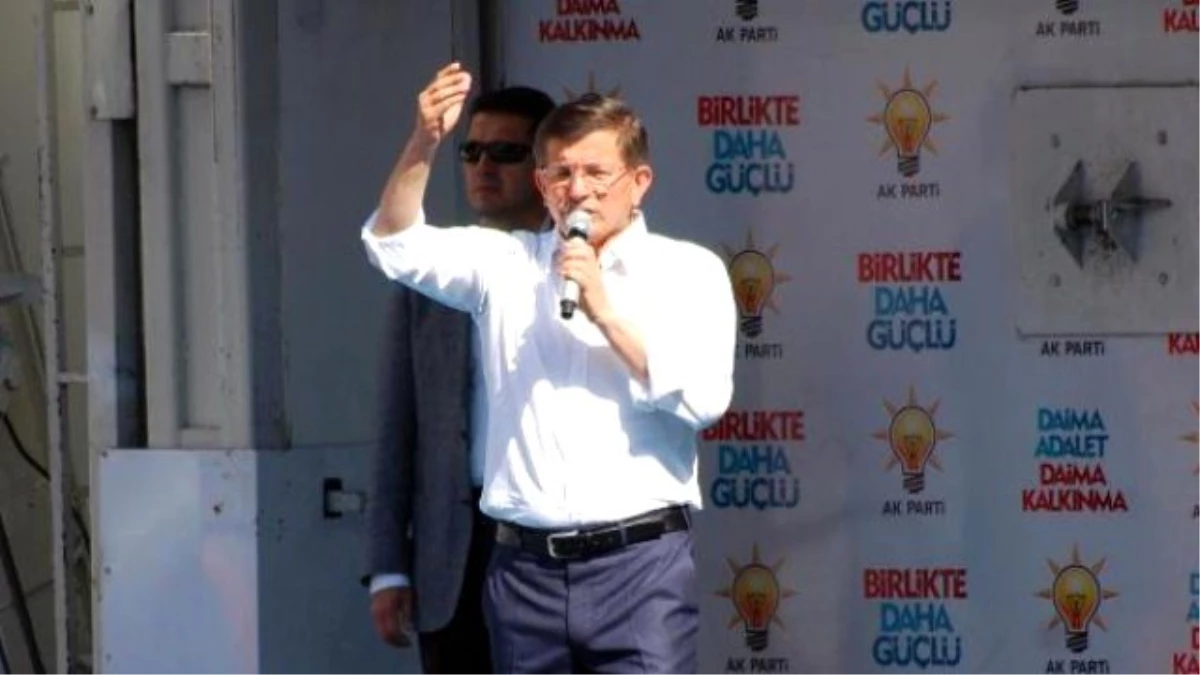 Davutoğlu: Vallahi O Tır\'lar Türkmenlere Gidiyordu