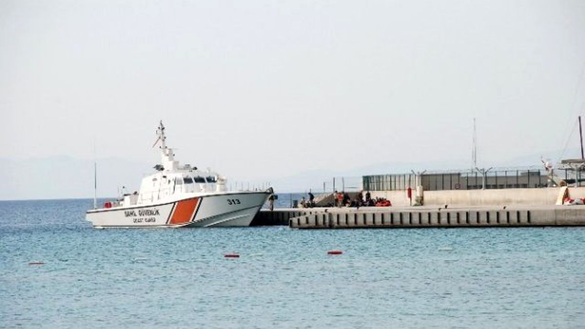 Didim\'de 49 Suriyeli Kaçak Göçmen Kurtarıldı