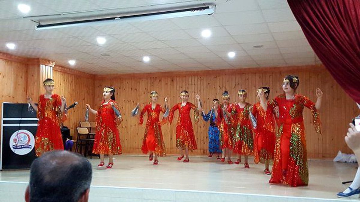 Eğlenerek Okula Veda Ettiler
