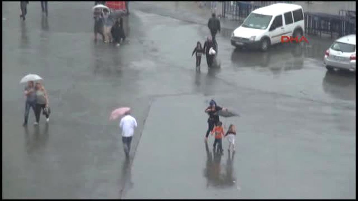 İstanbul\'da Sağanak Yağmur