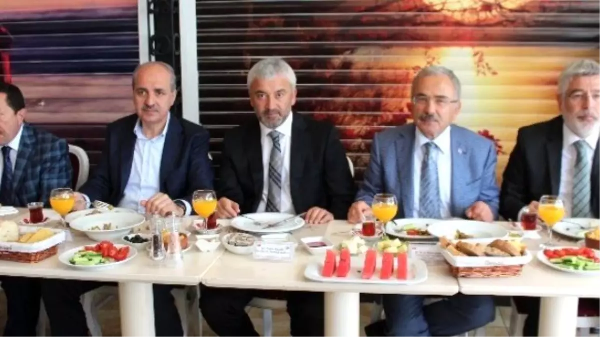 Kurtulmuş\'tan İş Dünyasına Anlamlı Mesaj