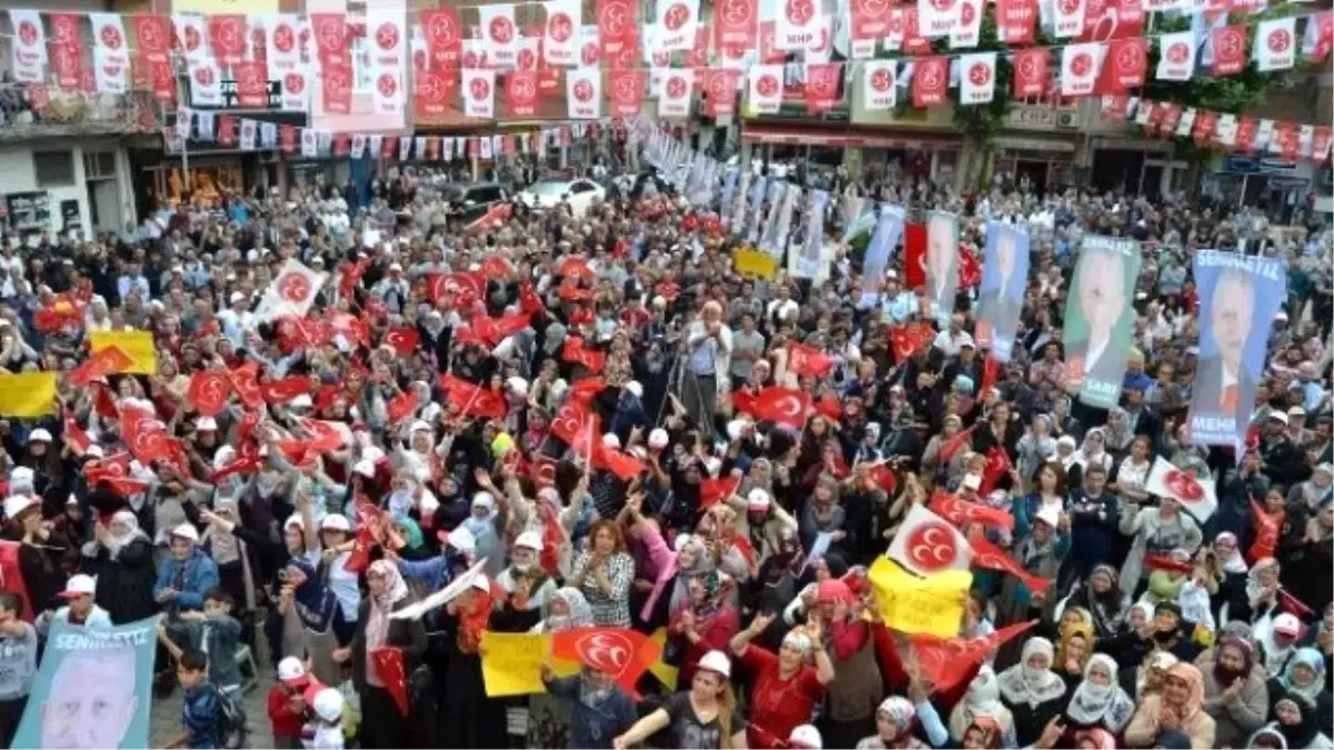 MHP\'nin Taşova Mitinginde Yer Yerinden Oynadı