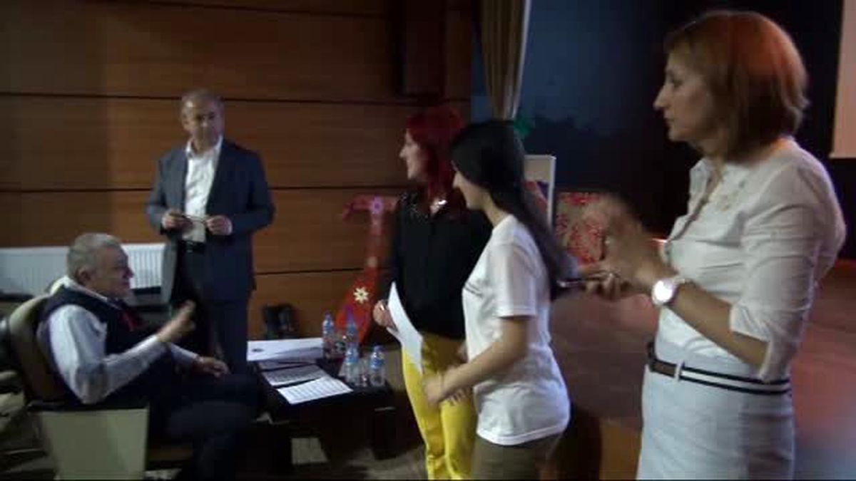 Pi Sayısı Basamak Ezberleme Rekoru 1.100 Basamakla Kırıldı