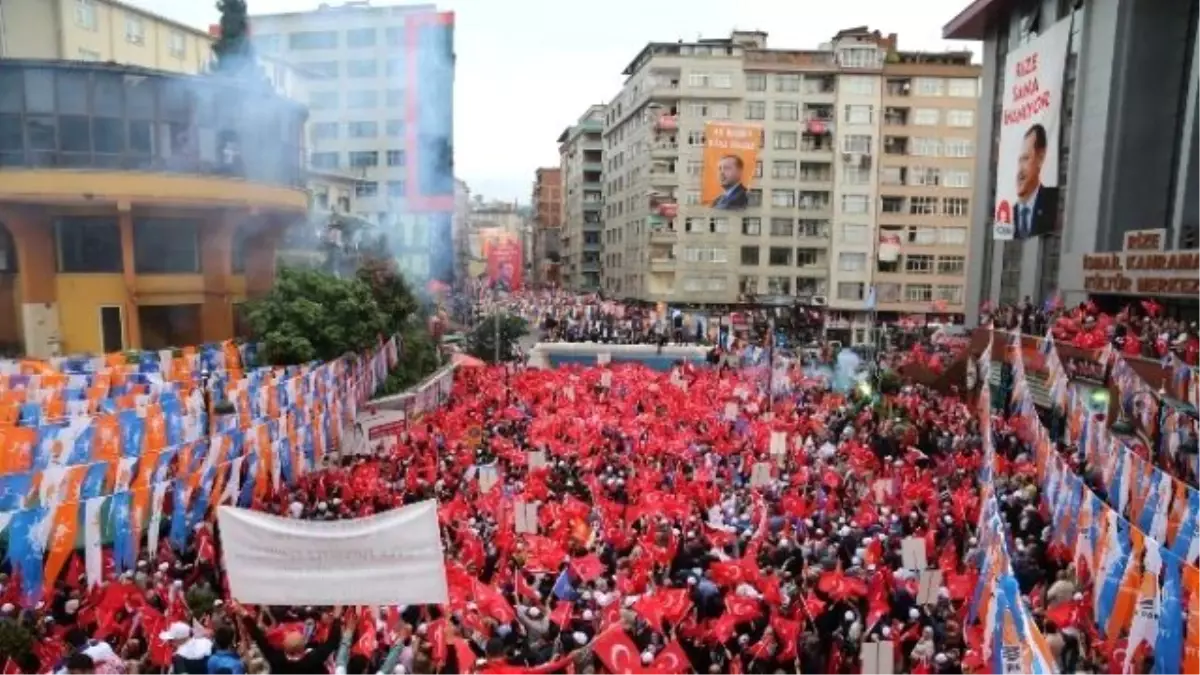 Rize\'de "Başkanına Sahip Çık" Yürüyüşü Düzenlendi