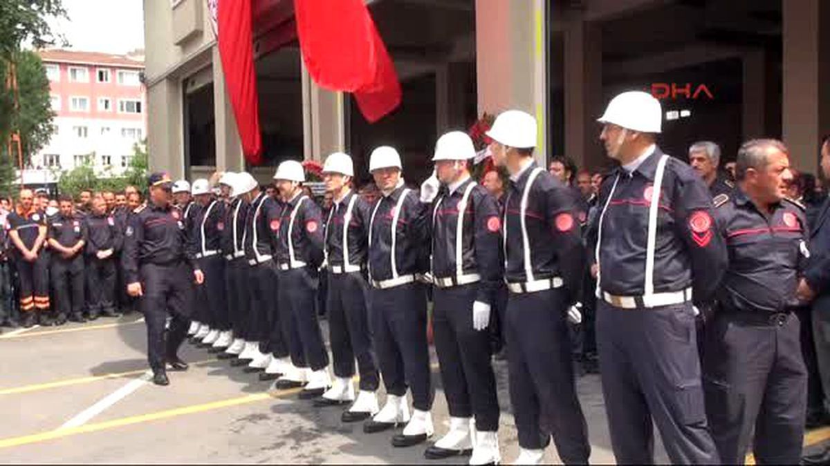 Şehit İtfaiye Eri İtfaiye Aracıyla Son Yolculuğuna Uğurlandı