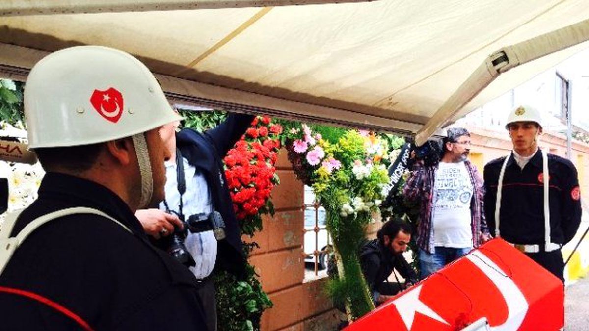 Son Yolculuğuna İtfaiye Aracıyla Uğurlandı