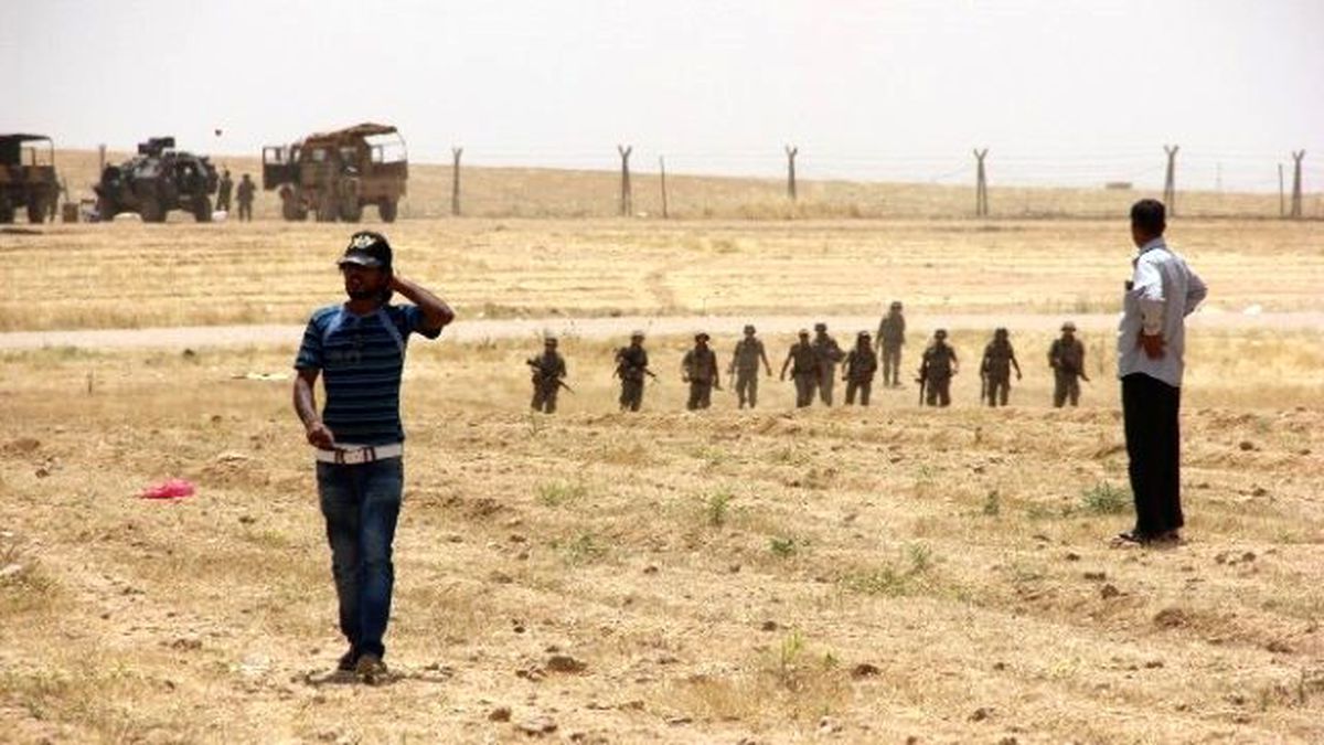 Suriyeliler Türkiye Sınırına Kaçıyor