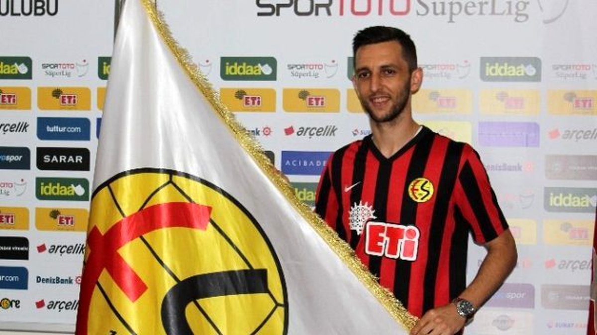 Türk Asıllı Futbolcu Muarem Muarem Eskişehirspor\'da
