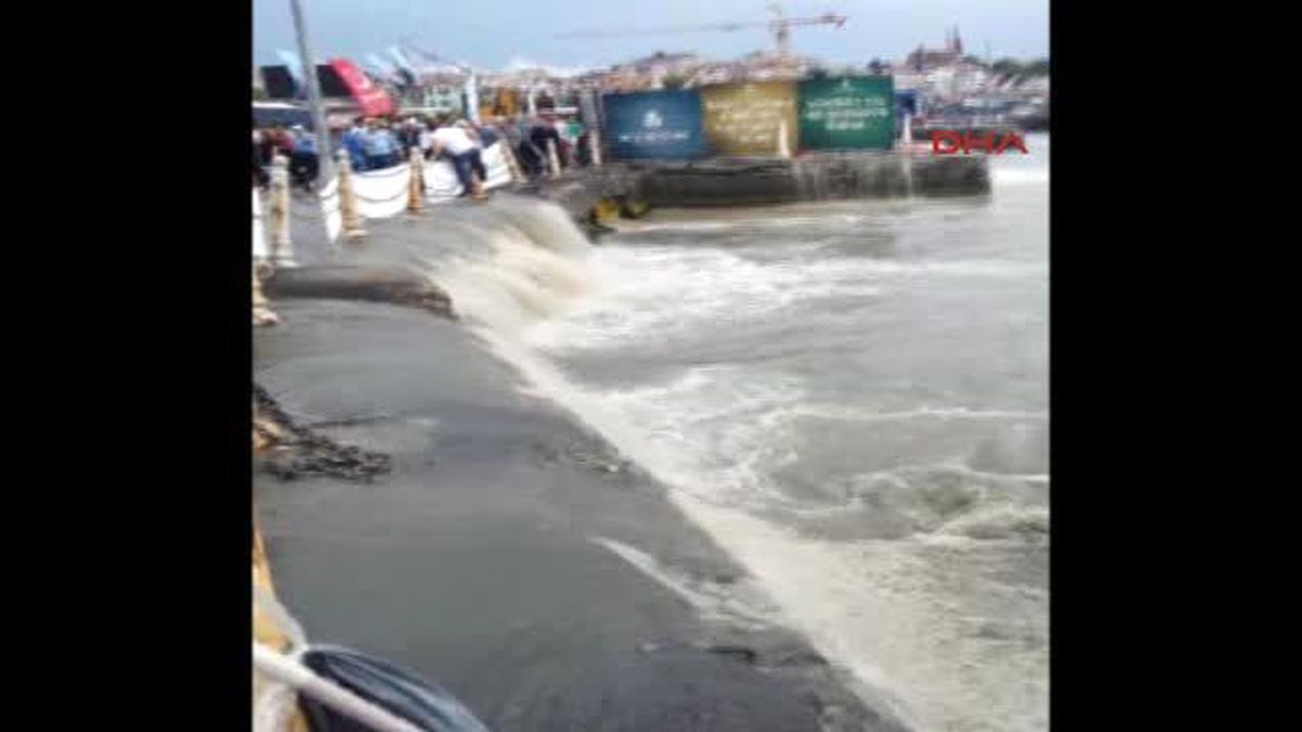 Üsküdar Meydanı Göle Döndü