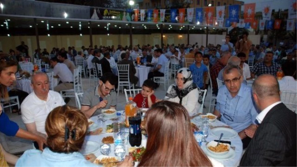 AK Parti Midyat\'ta Birlik ve Beraberlik Yemeği Düzenlendi
