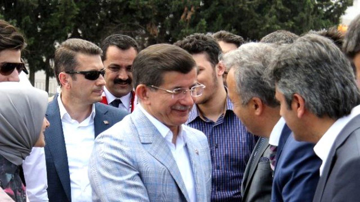 Başbakan Davutoğlu Antalya\'da