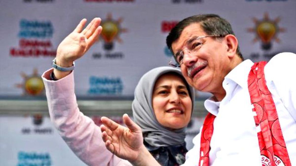 Davutoğlu: Diyarbakır Bombalarının Hedefi Türkiye