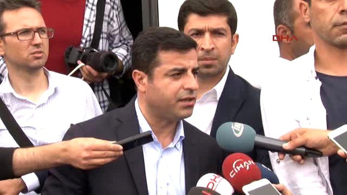 Demirtaş: Onun Yeri Bugün Diyarbakır\'dı, AKP Mitingi Yapmak Değildi
