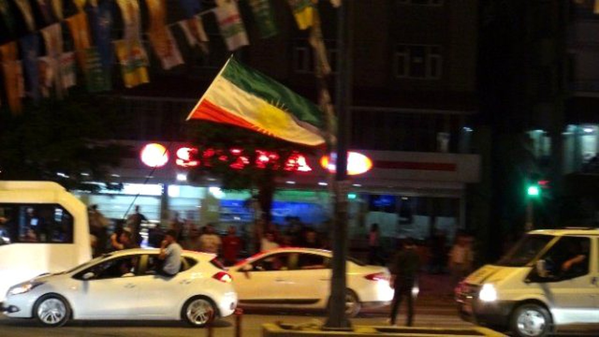 Diyarbakır\'daki Bombalı Saldırı Olayı Batman\'da Protesto Edildi