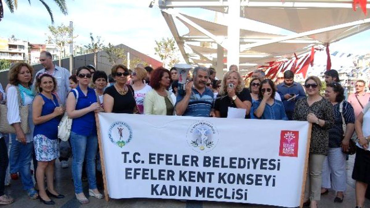 Efelerli Kadınlar Aym\'nin İmam Nikahı Kararına Tepki Gösterdi