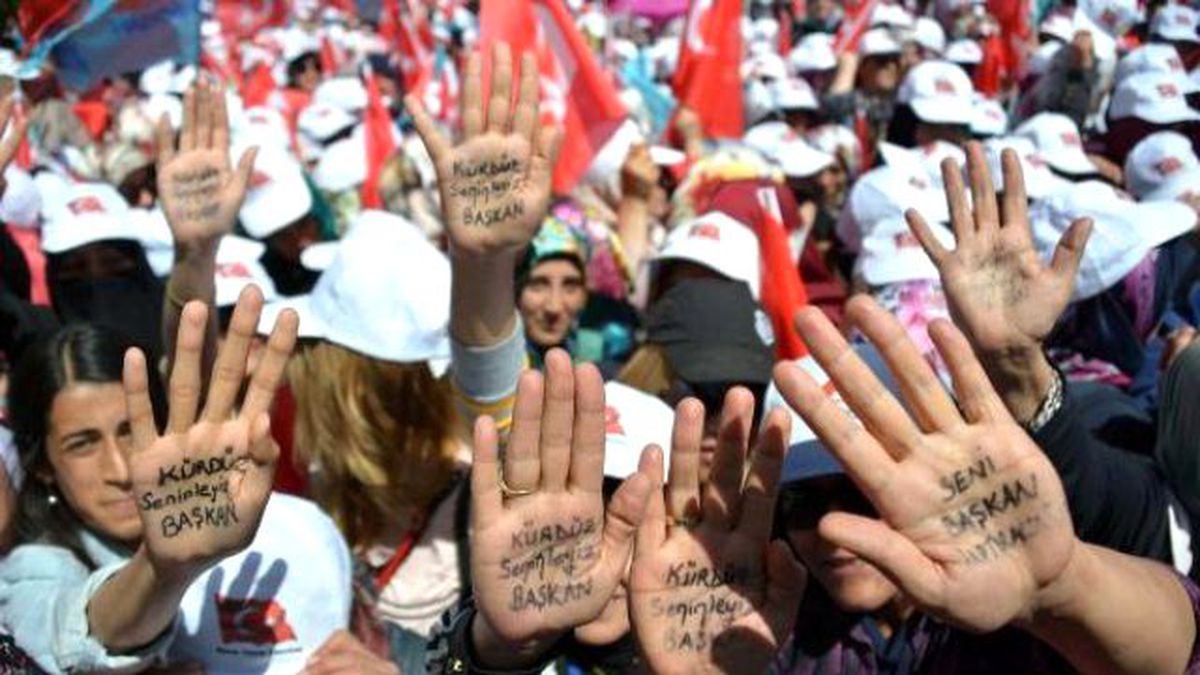Erdoğan, Ardahan\'dan Demirtaş\'a Seslendi: Telefonuma Niye Çıkmıyorsun? (2)