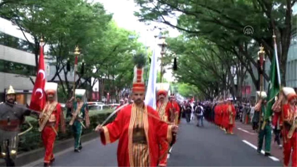 Japonya\'da Mehteranlı "Türk Yürüyüşü"