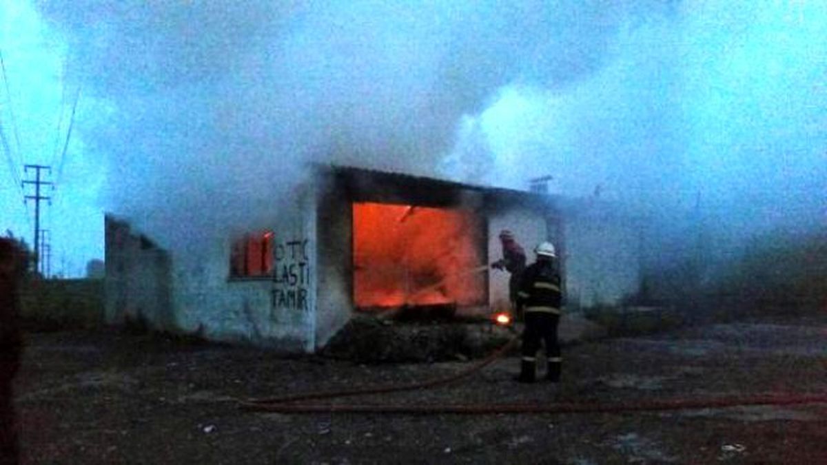 Lastik Tamirhanesi Alev Alev Yandı