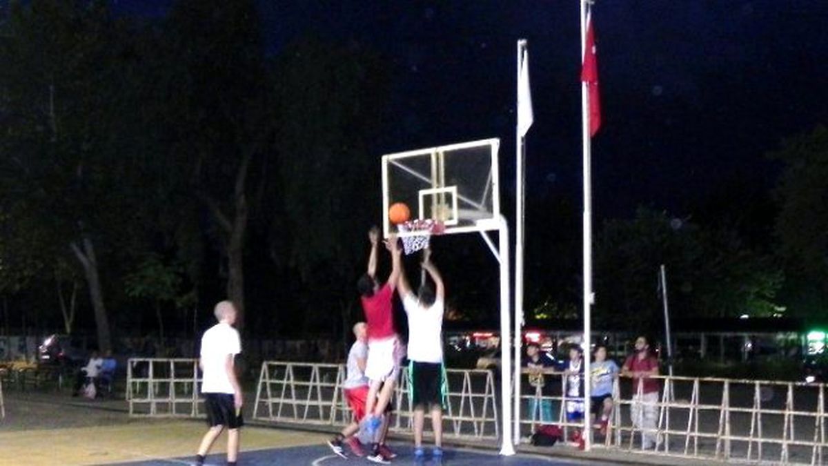 Ödemiş\'te Sokak Basketbolu\'nda 33. Heyecan