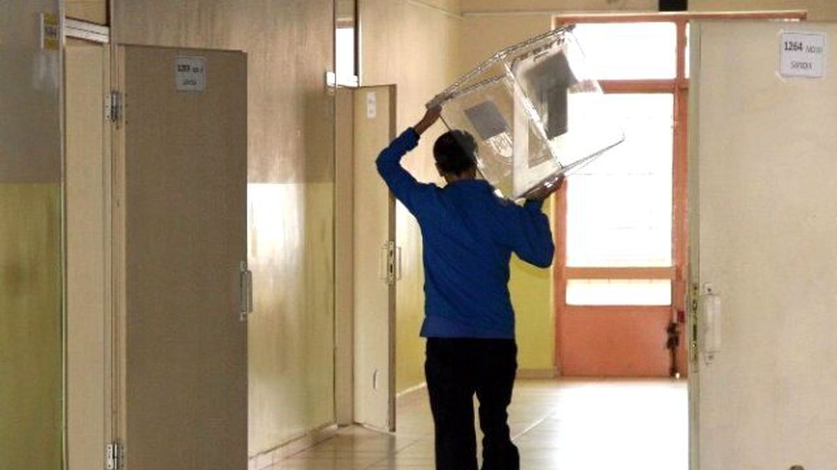 Sandıklar Sınıflara Taşındı Paravan Kuruldu...