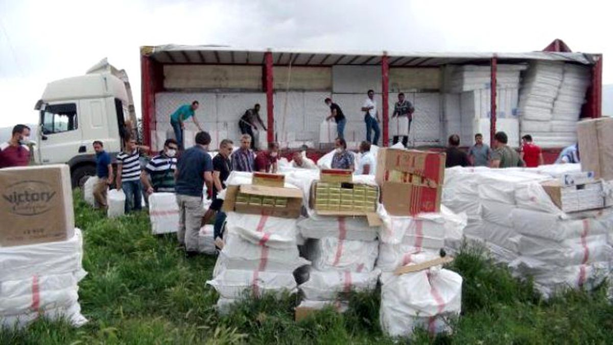 Yatak Yüklü Tır\'dan 208 Bin Paket Kaçak Sigara Çıktı