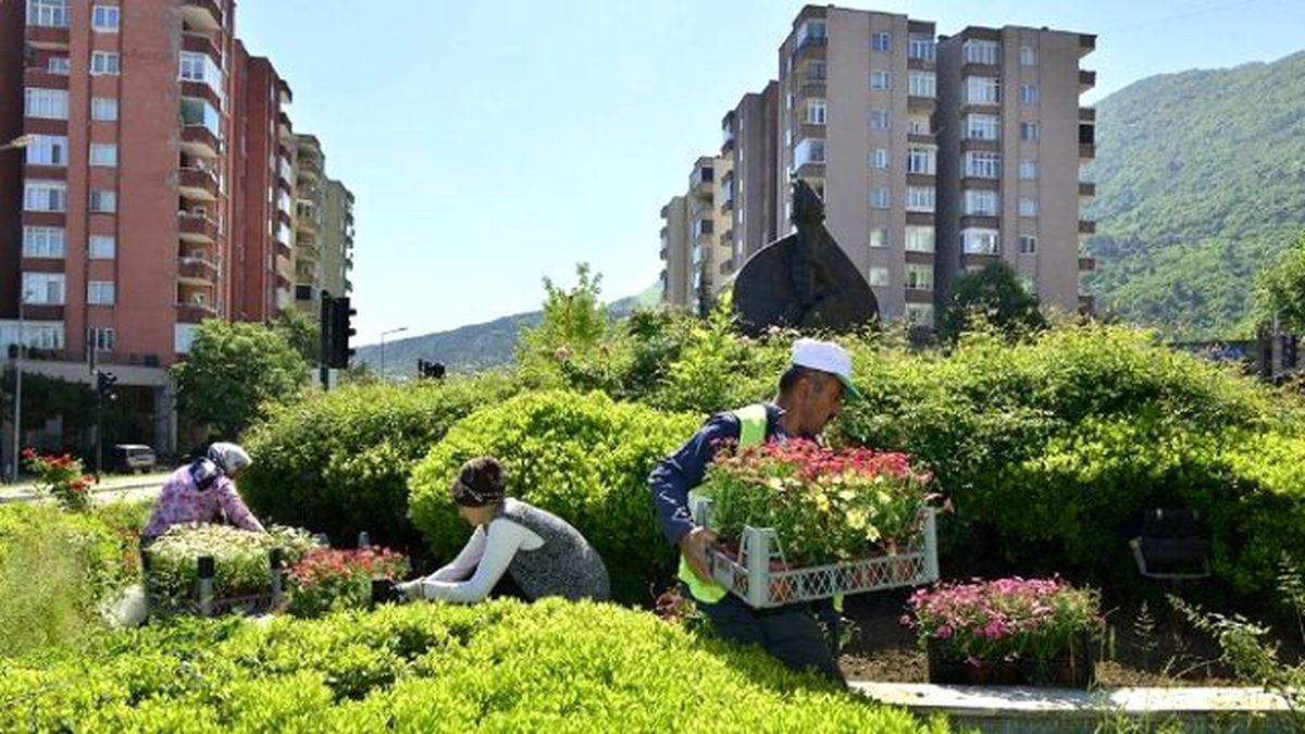 Yıldırım Belediyesi\'nden Bir Ayda Bin 113 Ağaç