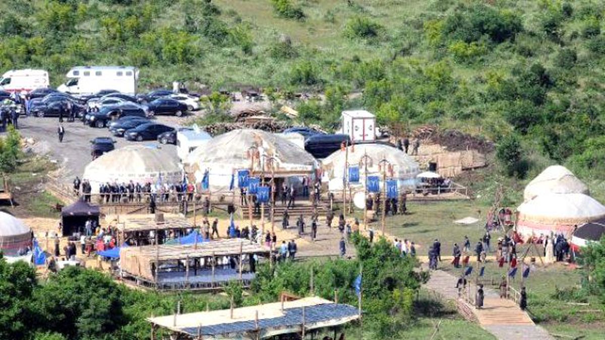 Cumhurbaşkanı Erdoğan "Diriliş Ertuğrul" Dizisinin Setini Ziyaret Etti