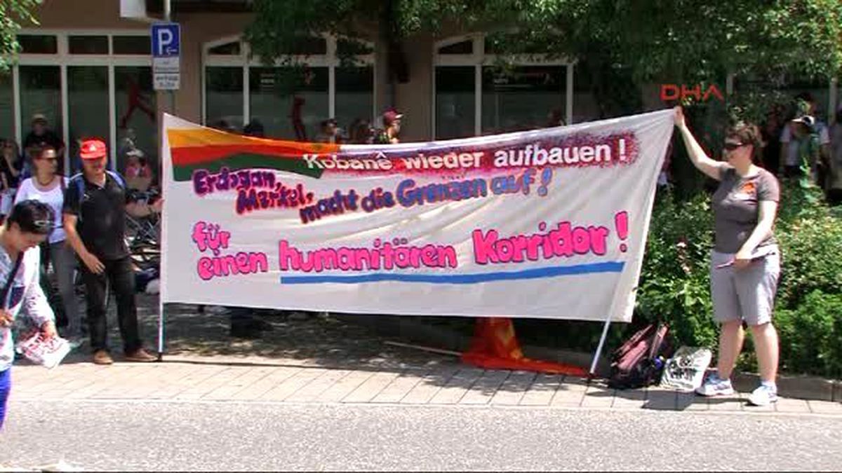 Garmisch-Partenkirchen\'de G7 Protestosu...