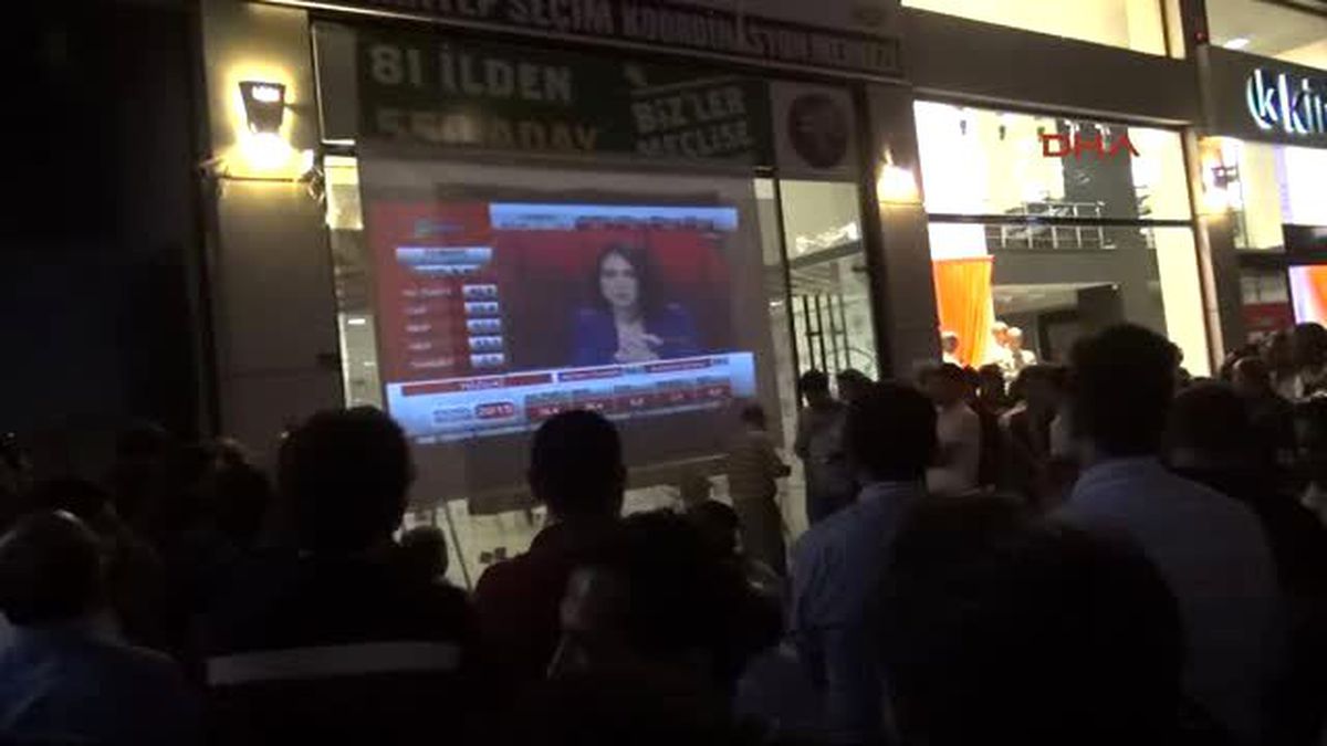 Gaziantep\'te Hdp\'liler Kutlama Yaptı