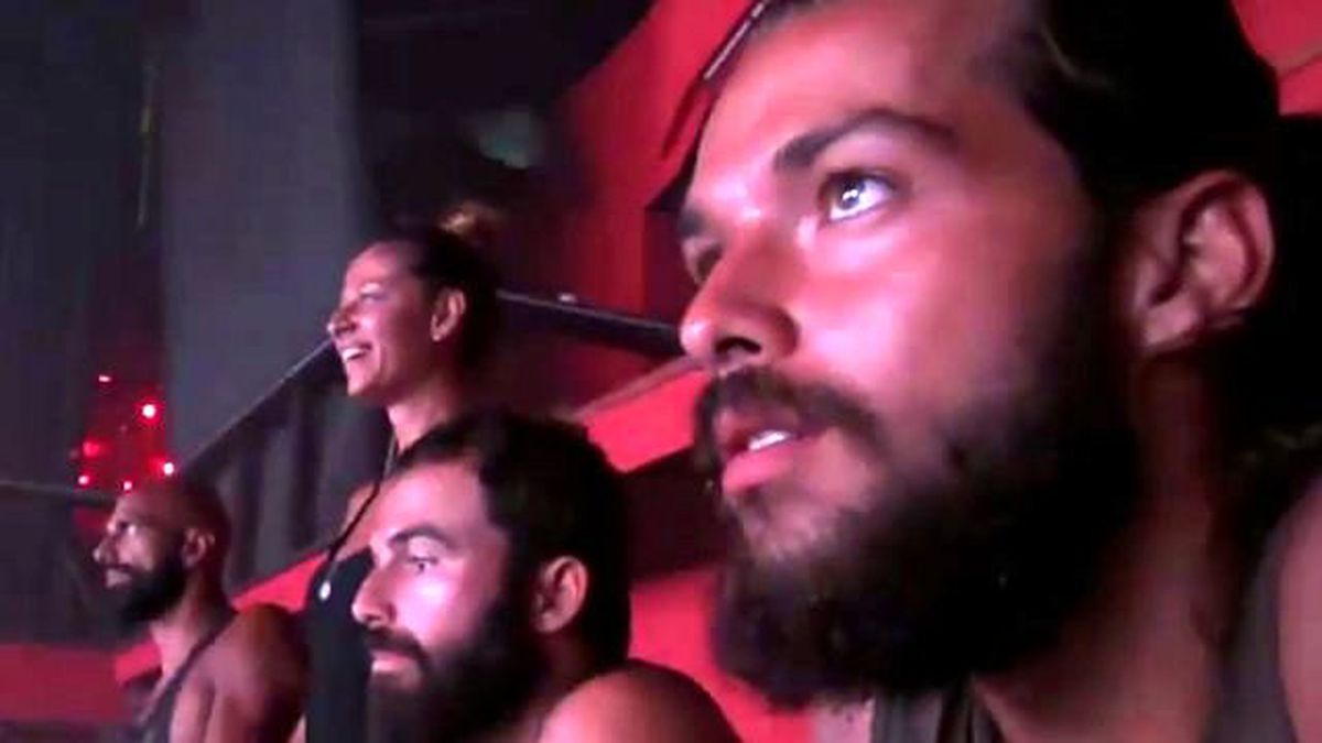 Gönüllüler Felekten Bir Gece Çaldı! Gece Kulübünde Unutulmaz Eğlence...