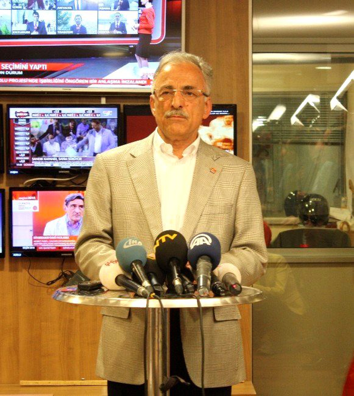 Karayalçın: "Seçmenlerimiz Ak Partiye Hükümet Kurma Görevini Vermedi"