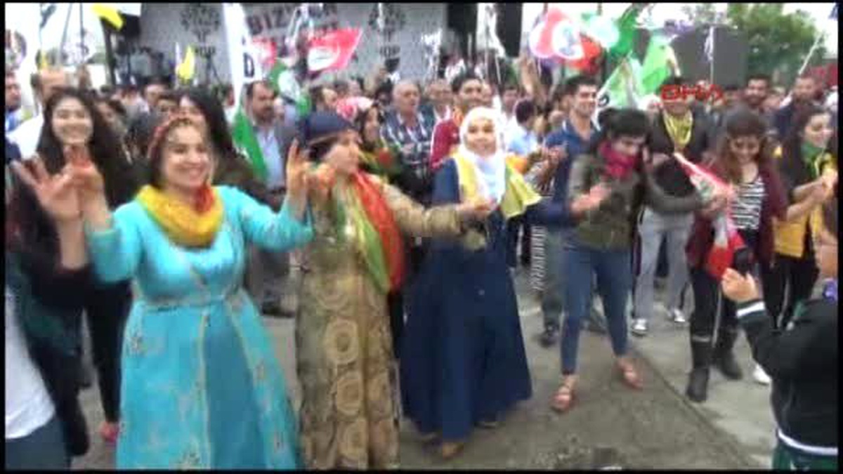 1 - Hdp, Bakırköy Halk Pazarı Alanında Kutlama Yaptı