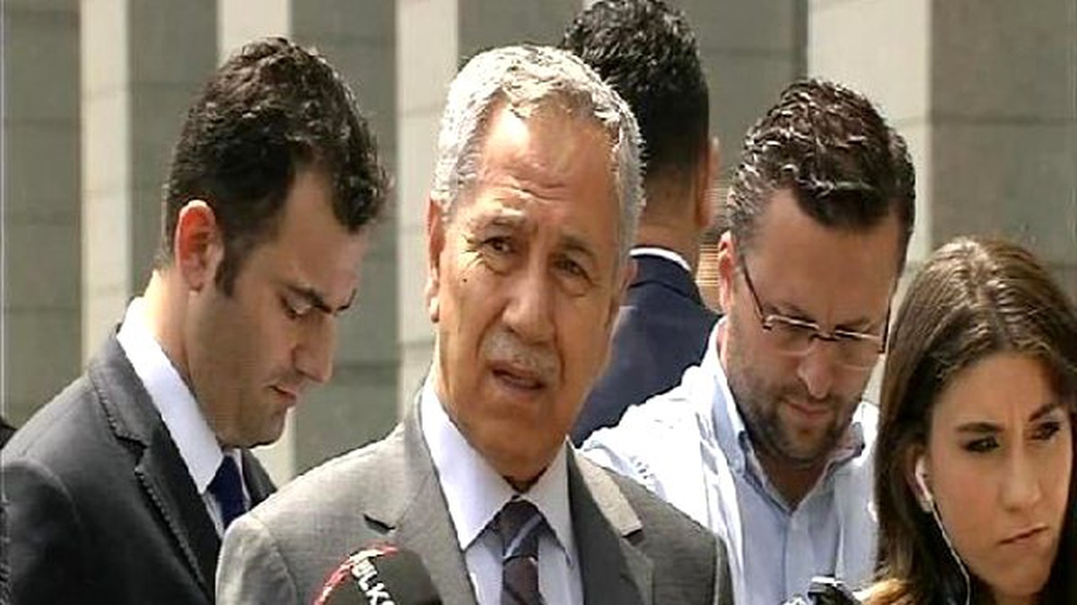 Bülent Arınç\'tan \'Koalisyon\' Açıklaması : Bu Partilerin Genel Başkanlarının Yaptığı Kof Bir...