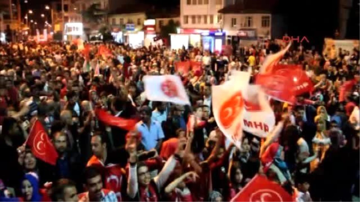 Burdur MHP Bucak\' Ta Kutlama Yaptı