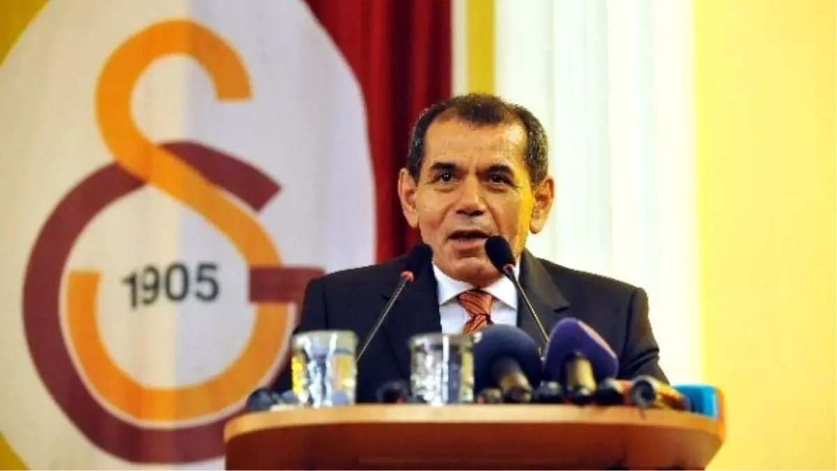 Dursun Özbek\'ten Transfer Açıklaması