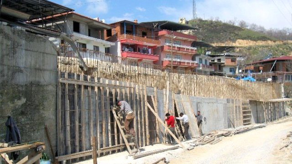 Esentepe Mahallesinin Yaraları Sarıldı