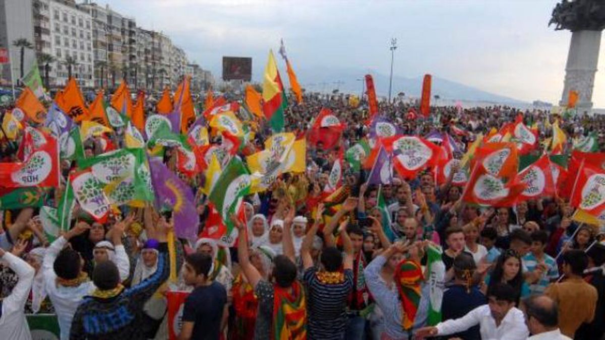 Hdp Gündoğdu Meydanı\'nda Seçin Sonrası Miting