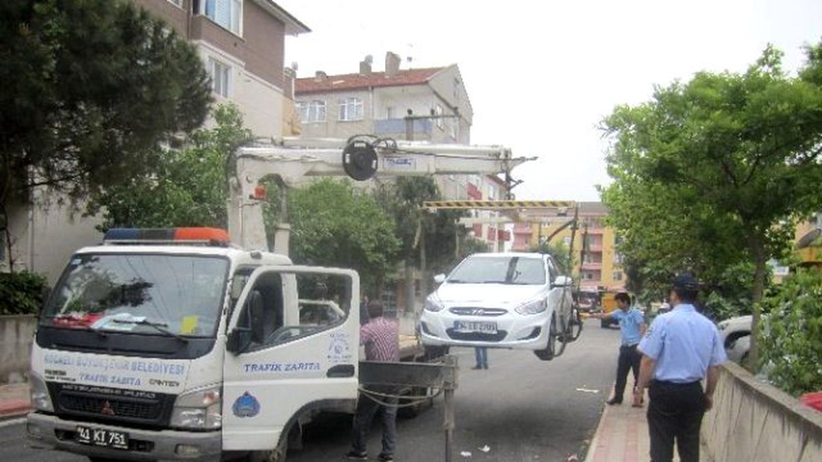 Körfez Zabıtası Göz Açtırmıyor