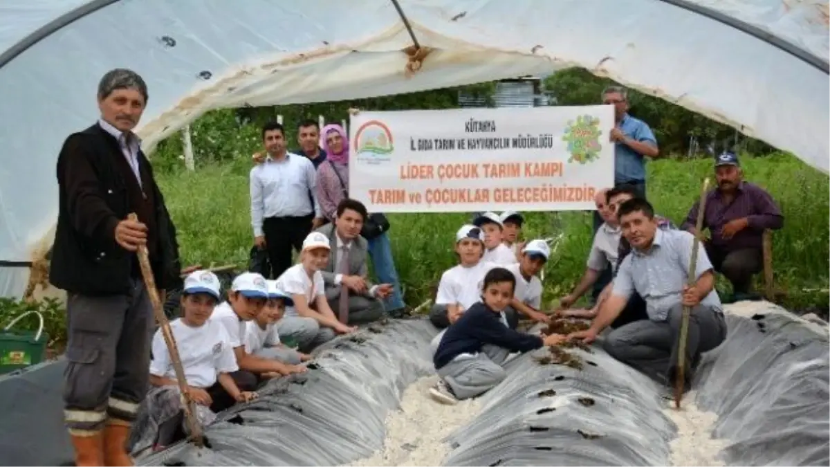 Kütahya\'da Lider Çocuk Tarım Kampı Sona Erdi