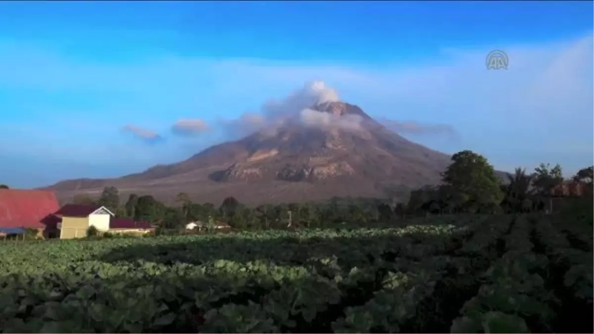 Sinabung Yanardağı\'nda Görsel Şölen