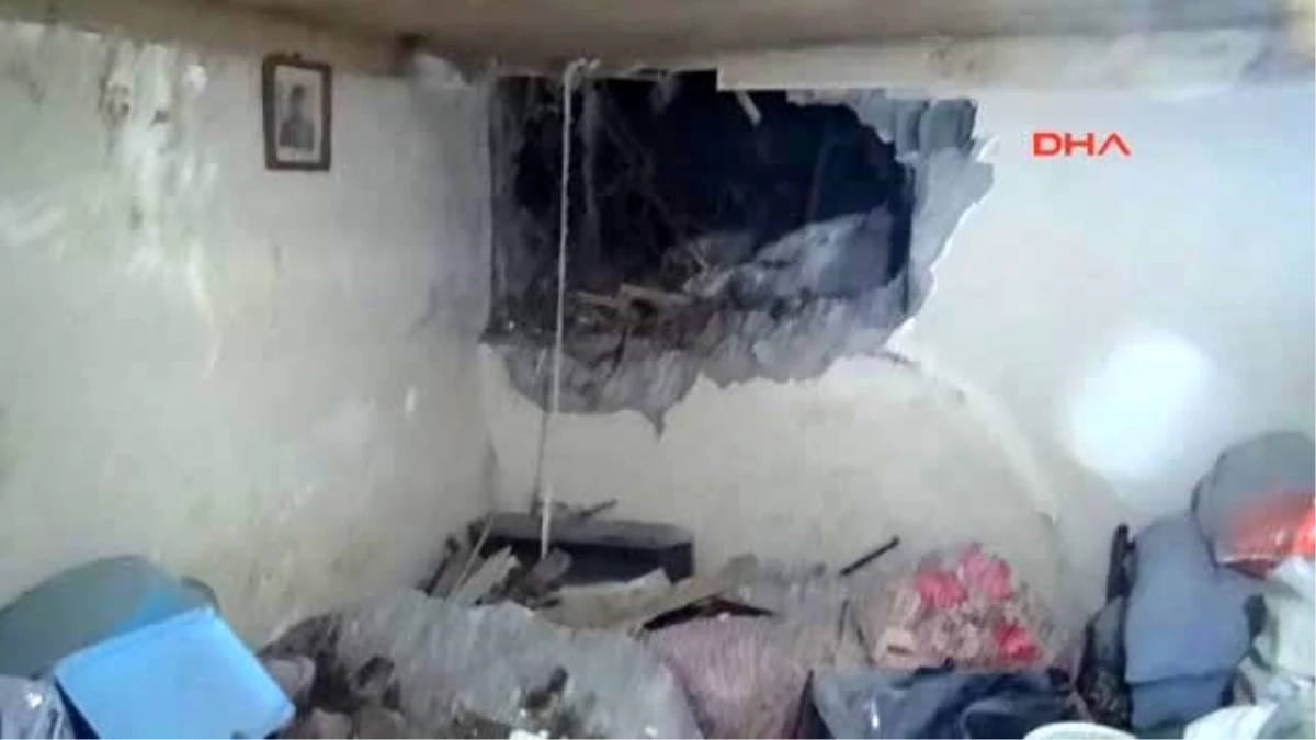 Amasya\'da İki Evin Üzerine Kaya Parçaları Düştü: 1 Yaralı