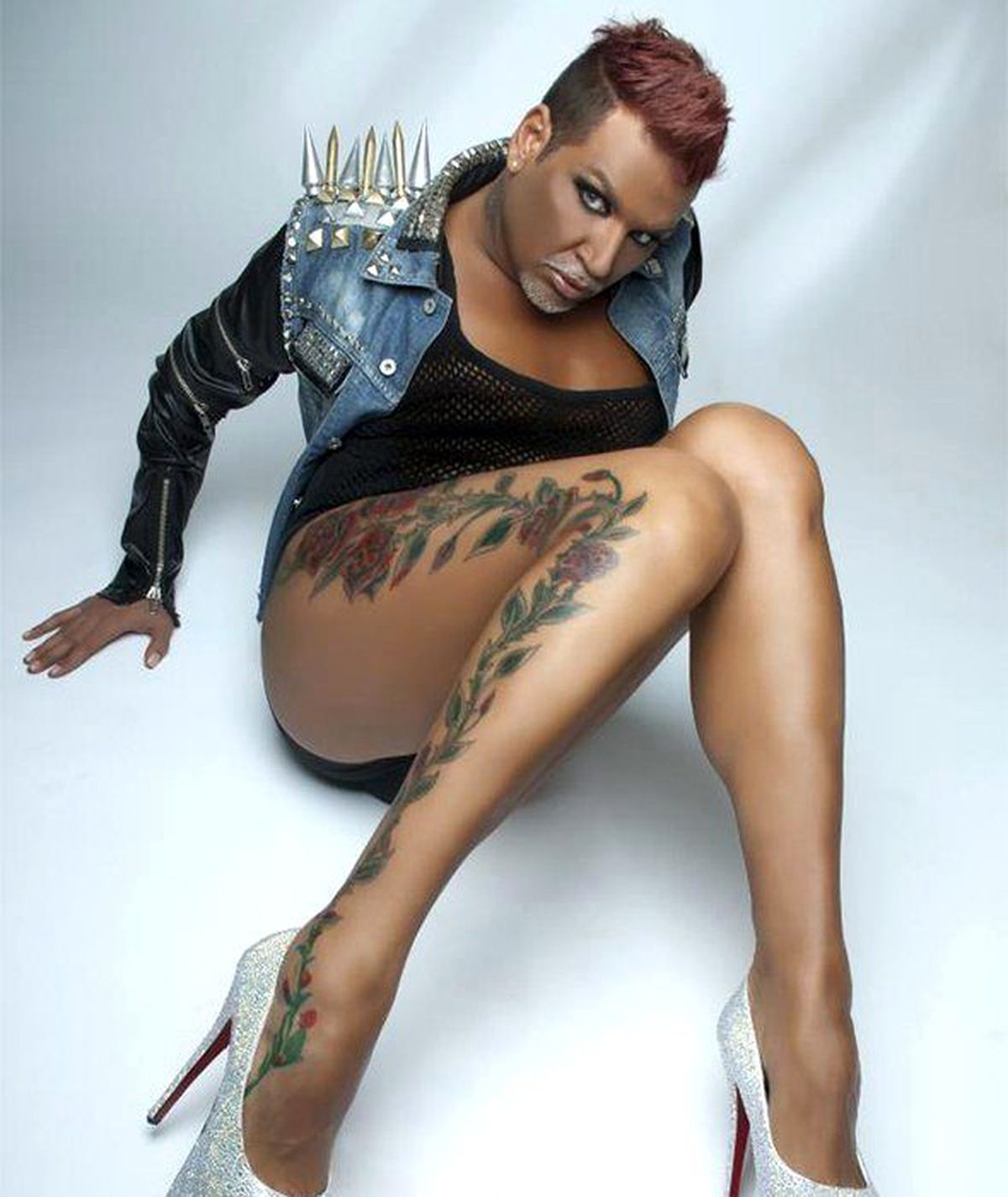 Farklı Tarzıyla Dikkat Çeken Şarkıcı Azis, Ankara'ya Geliyor!