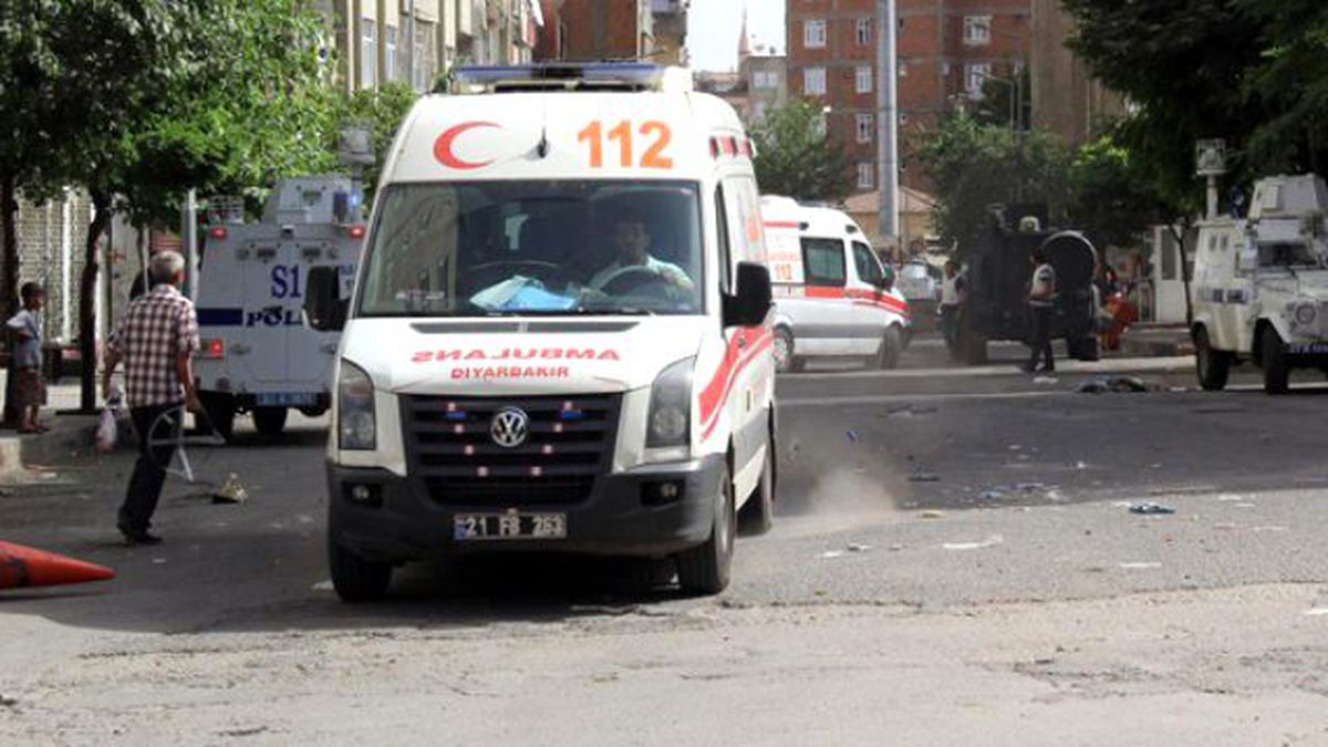 Diyarbakır'da Kahveye Silahlı Saldırı: 2 Ölü, 1 Kişi Ağır Yaralı