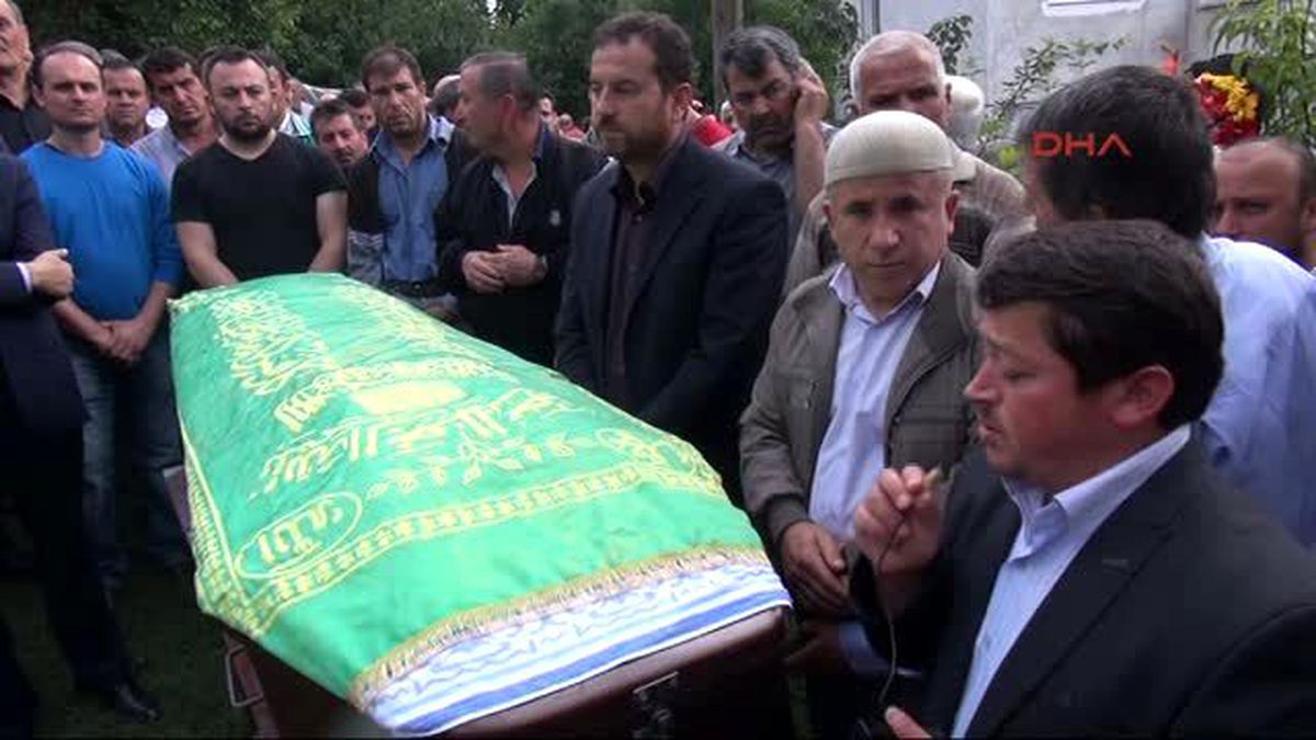 Öğretmen, Evinde Çıkan Yangında Öldü