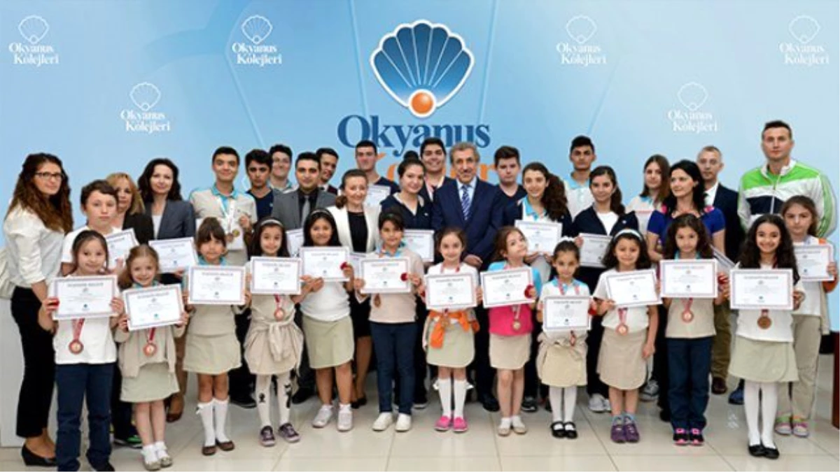 Orhan Özbey Okyanus\'un Başarılı Öğrencileriyle Buluştu