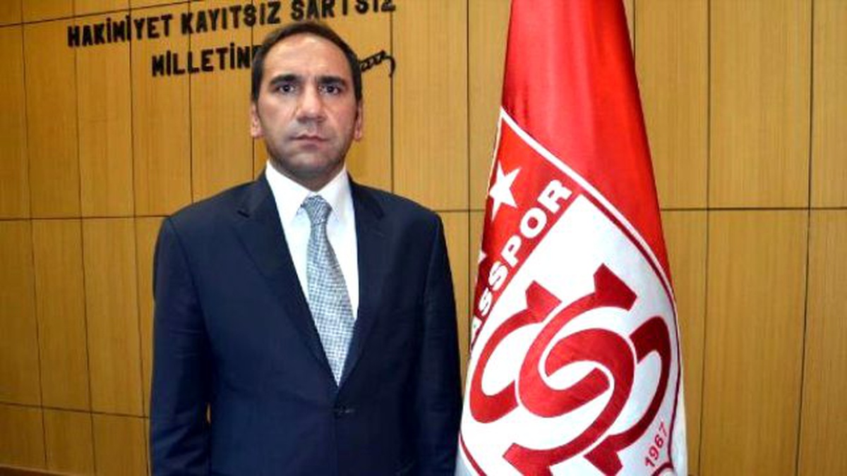 Sivasspor Başkanı: "8 Yabancı Alacağız"