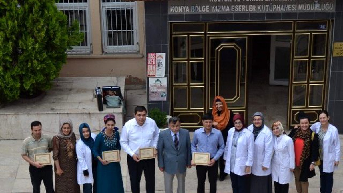 Türkmenistanlı Kursiyerlere Ciltleme ve Restorasyon Eğitimi